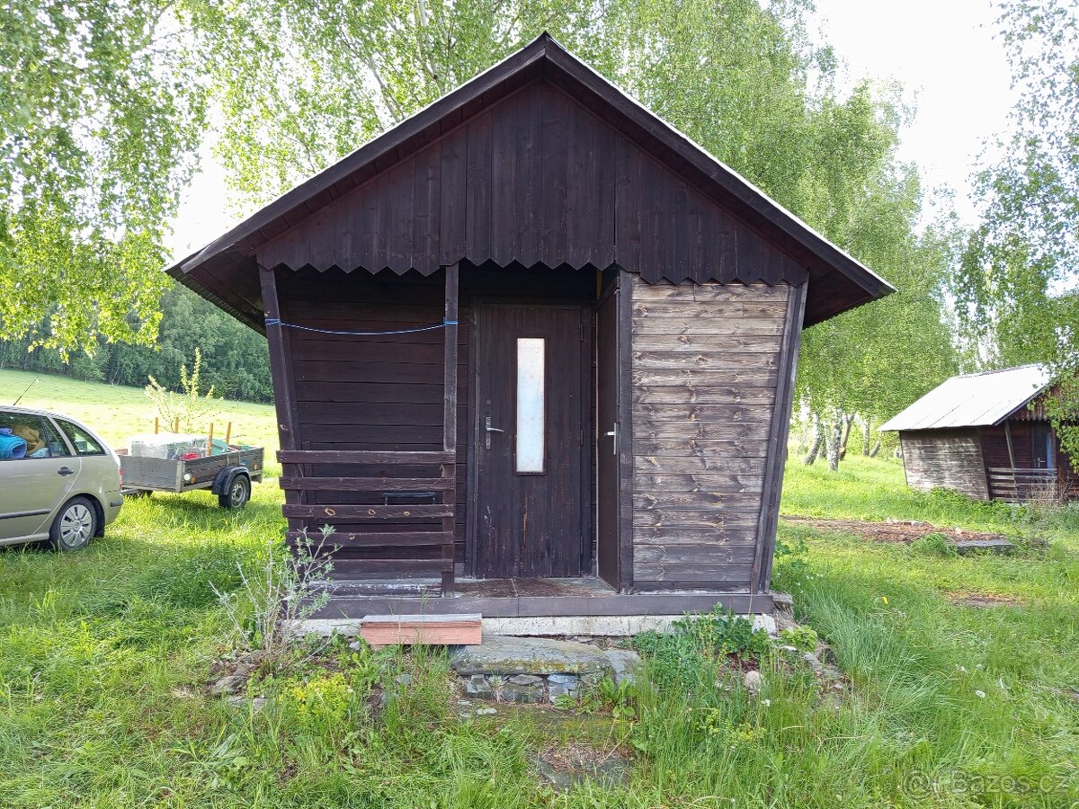 Zahradní domek - táborová chatka