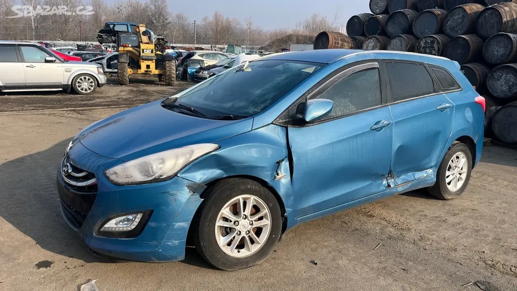 303. Hyundai i30 1.6 crdi D4FB: Na náhradní díly