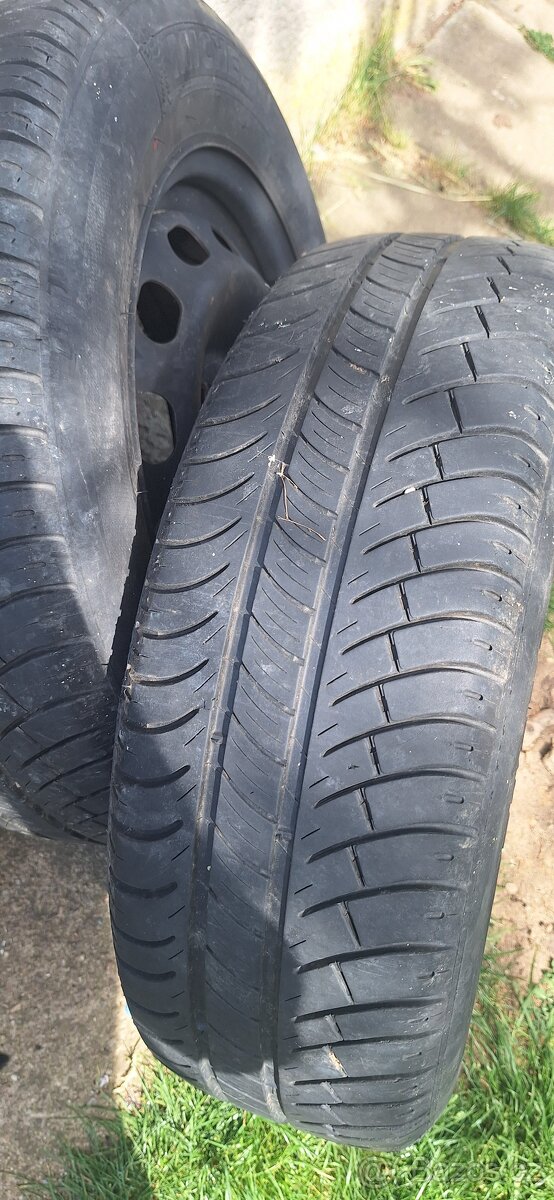 Letní pneu 195/65 R15
