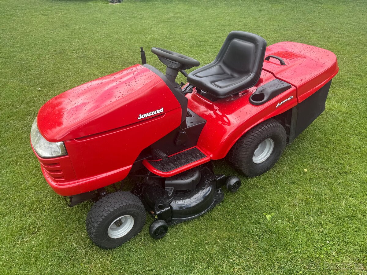 Zahradní traktor , sekačka Johnsered , Husqvarna