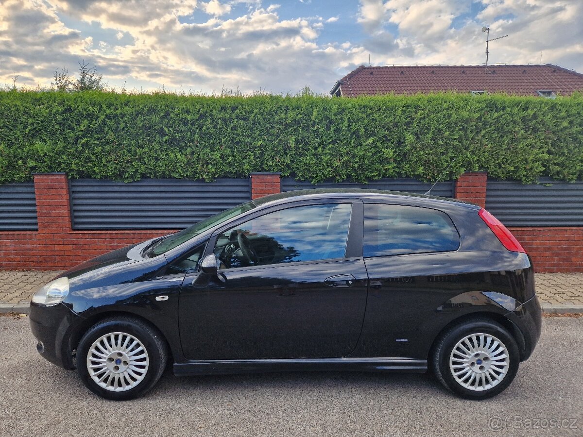Fiat Grande Punto 1.2 benzin - nové ČR - 1 maj. - STK 2027