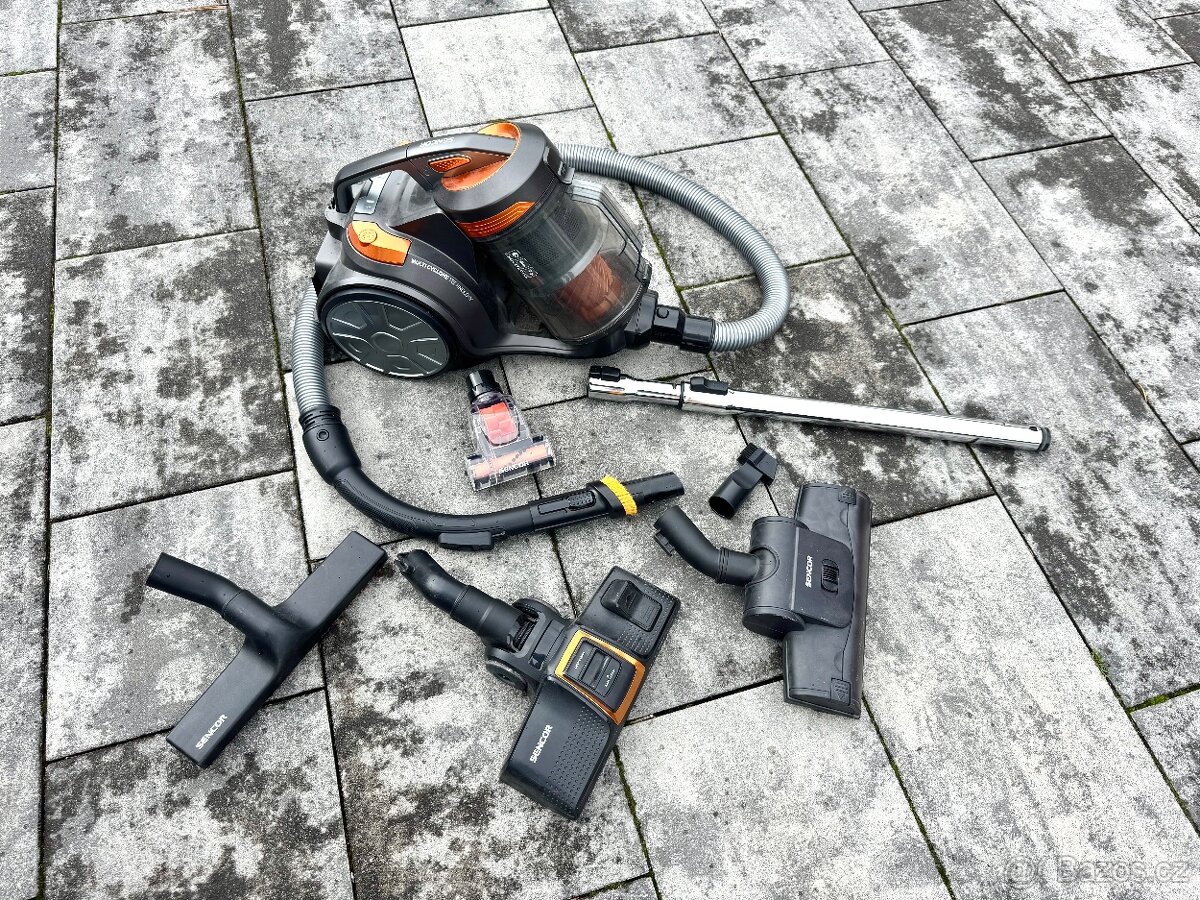 Bezsáčkový vysavač sencor complete care, s příslušenstvím