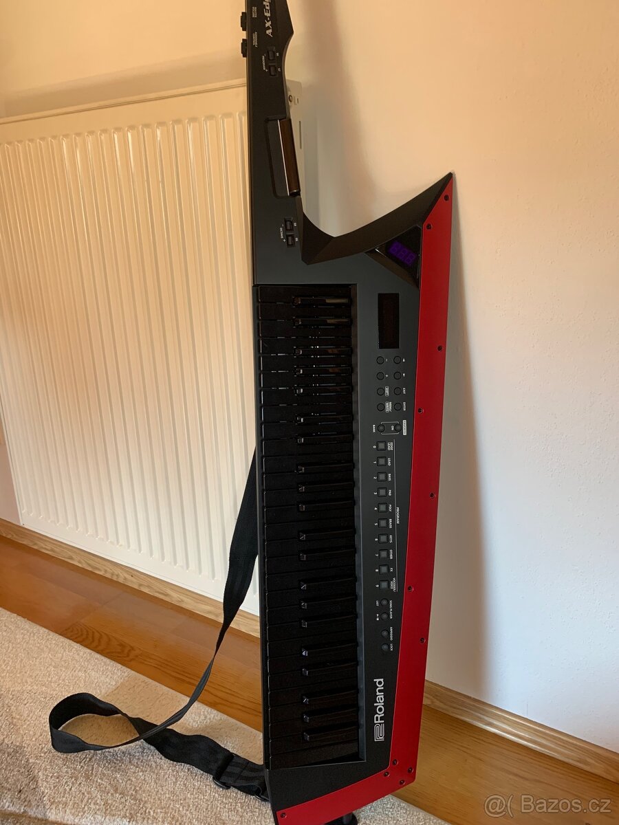 Prodám Roland Edge s přepravním pouzdrem - Nový