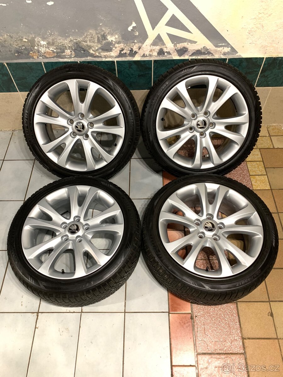 Alu kola Škoda R17 5X112 ZIMNÍ PNEU 225/45 R17 TOP STAV