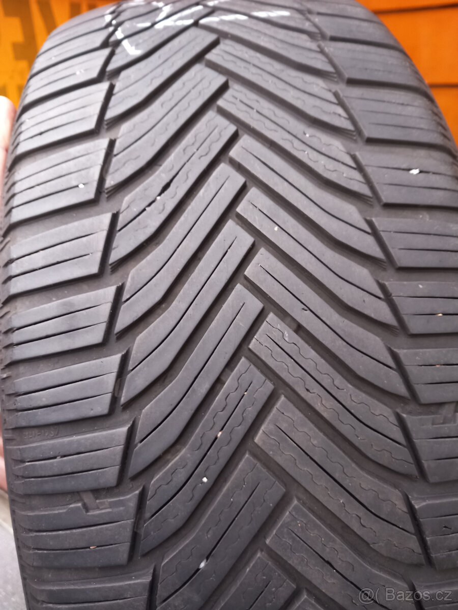 225/50R17 ZIMNÍ PNEUMATIKY MICHELIN