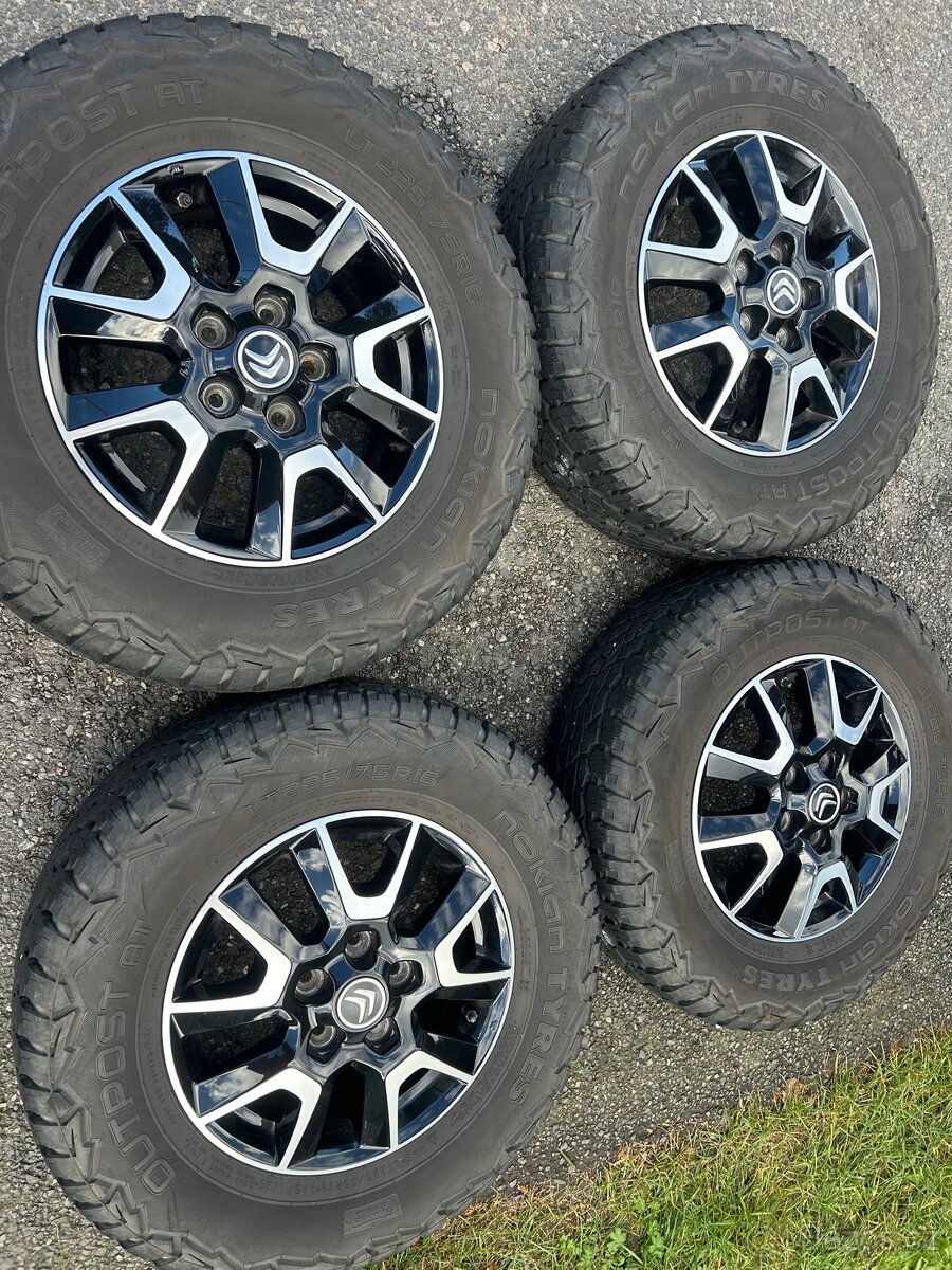 Citroen Jumper kola zimní pneumatiky r16