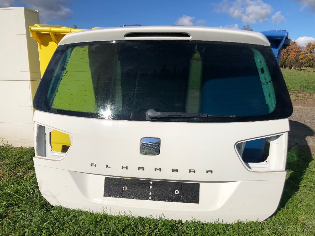 Prodám páté dveře