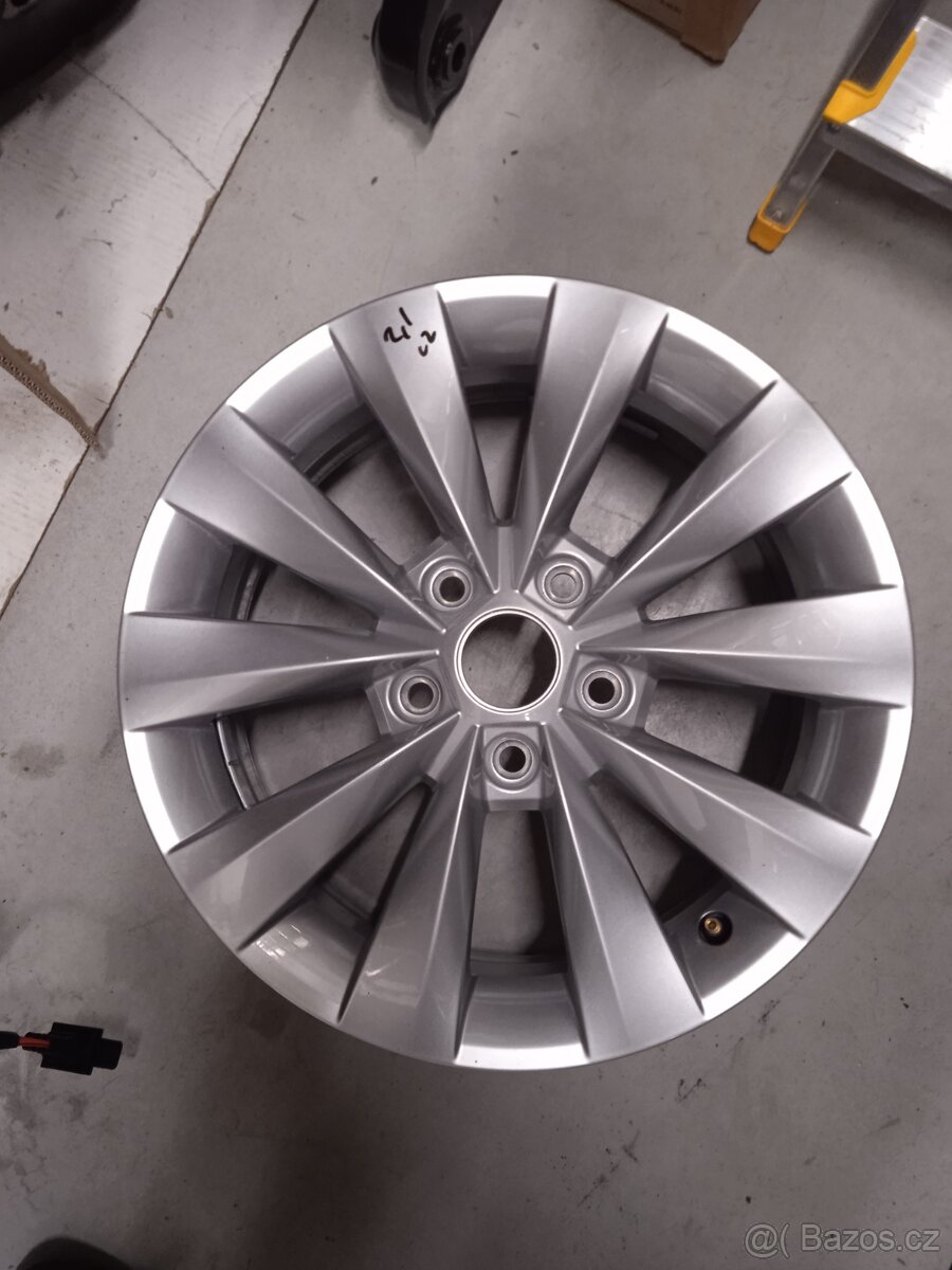 Škoda Karoq originální disk 16"  6Jx16 ET43
