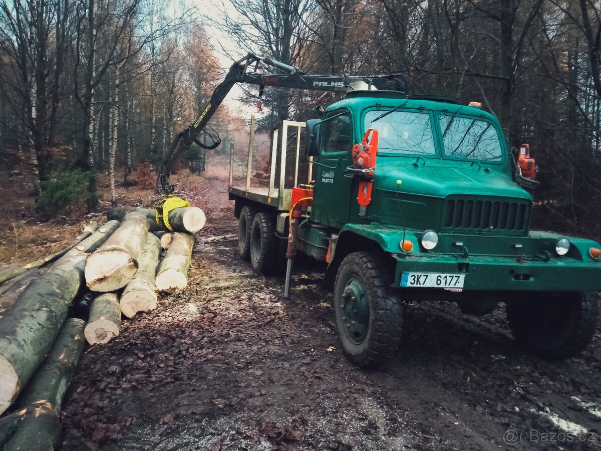 Praga V3S Lesovůz