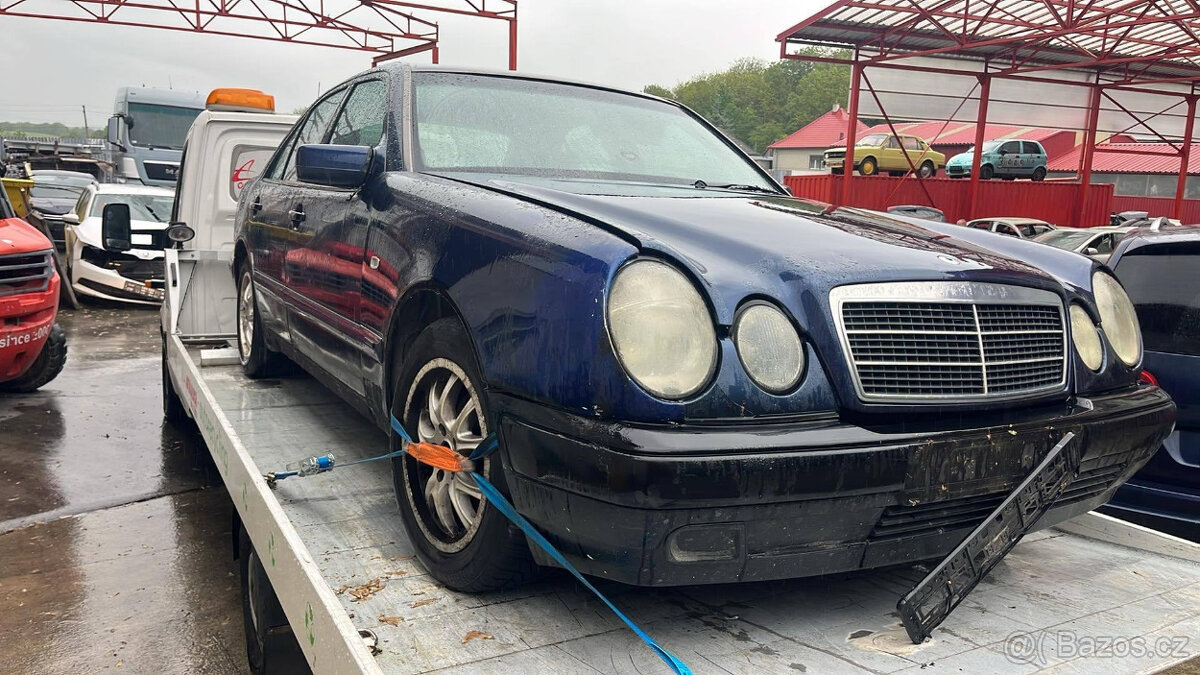 Mercedes Benz E 240 125kw