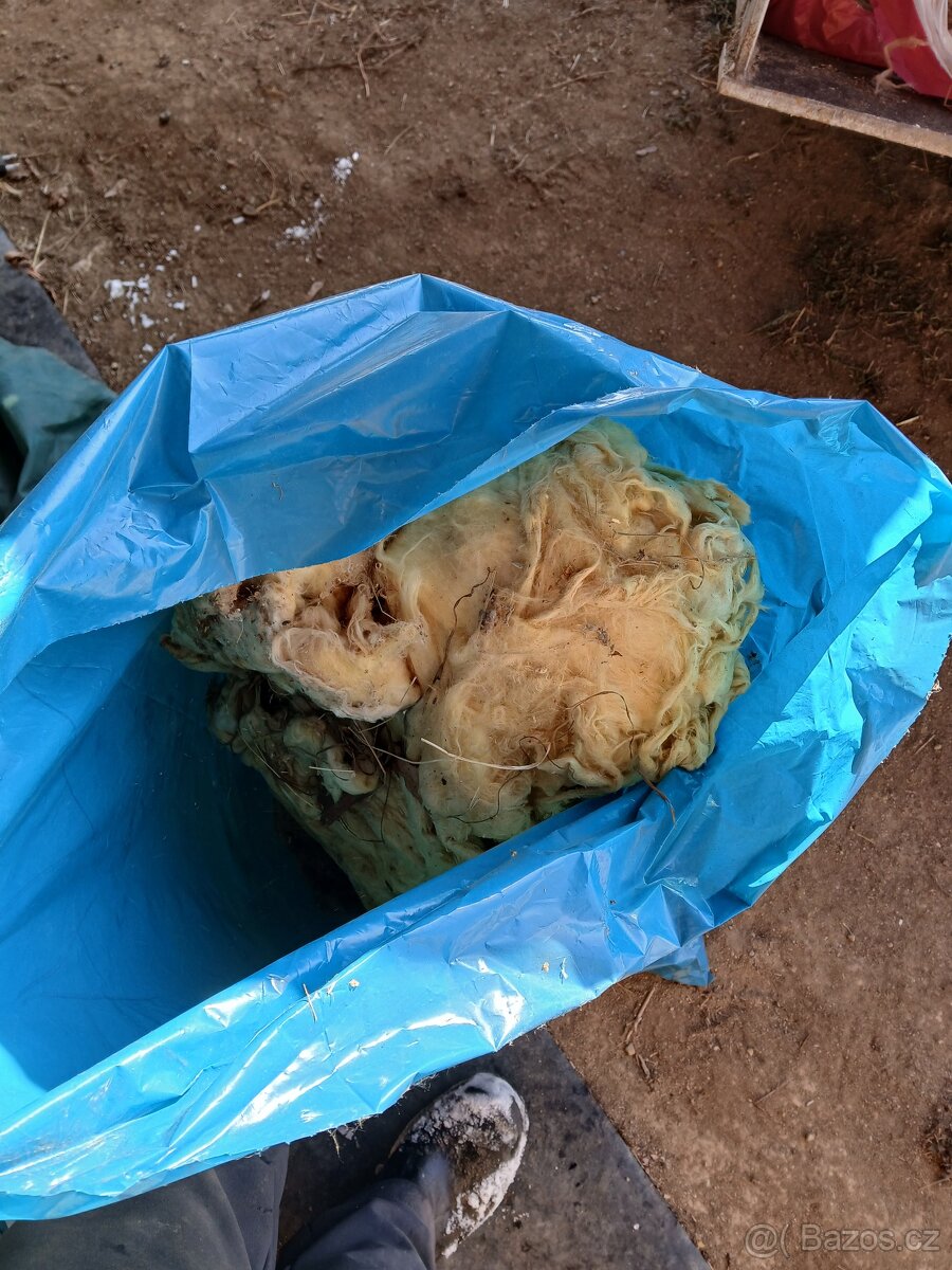 Zbytky vaty zdarma+ nádrž ibc