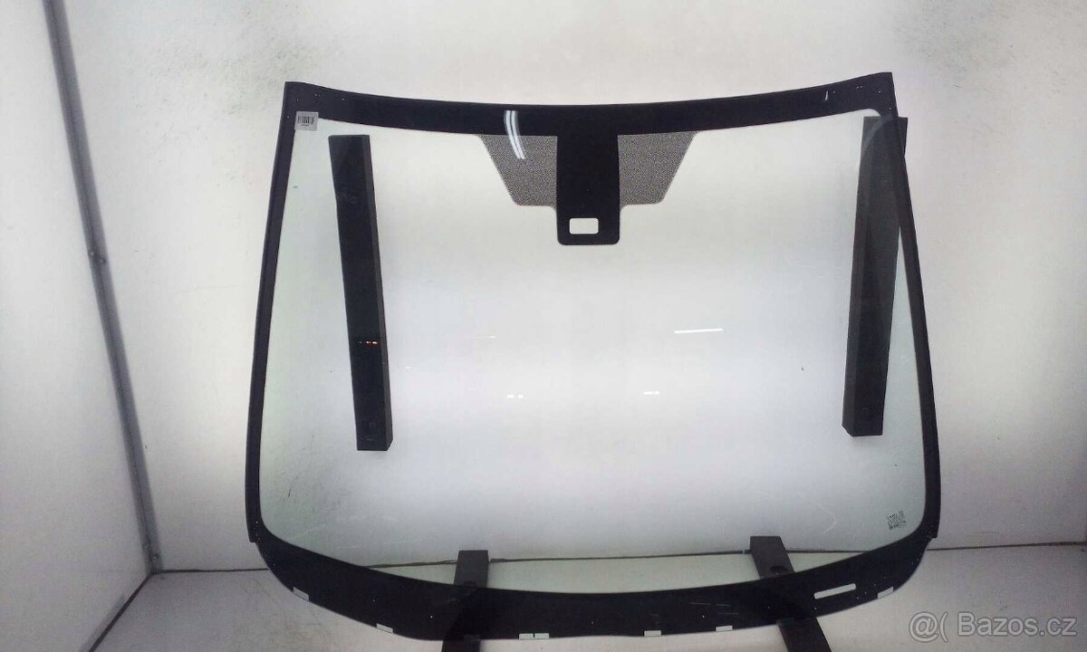 Mazda 2 čelní sklo