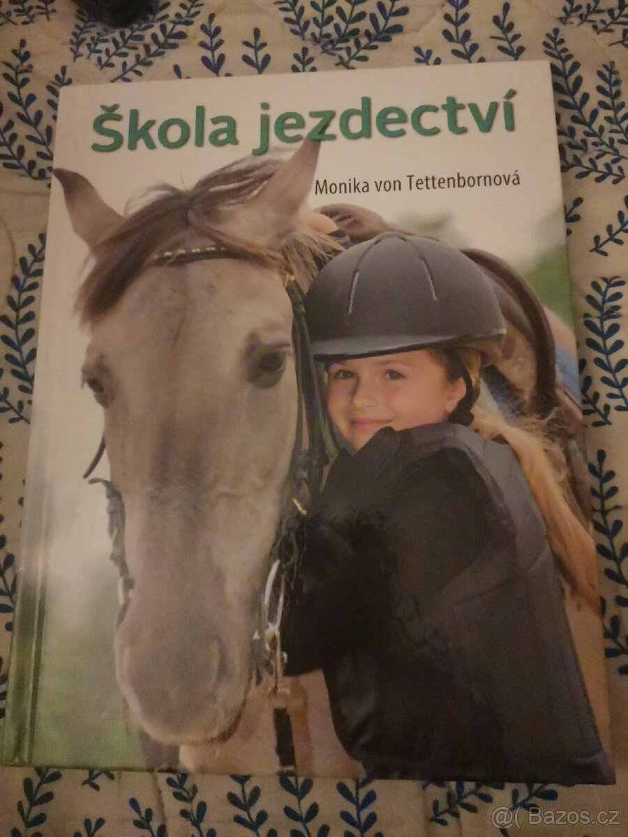 Kniha Škola jezdectví