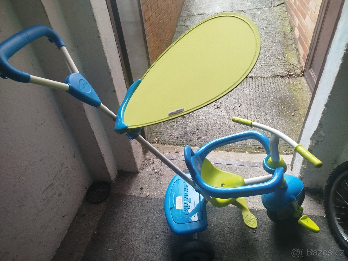 Tříkolka smartrike nova