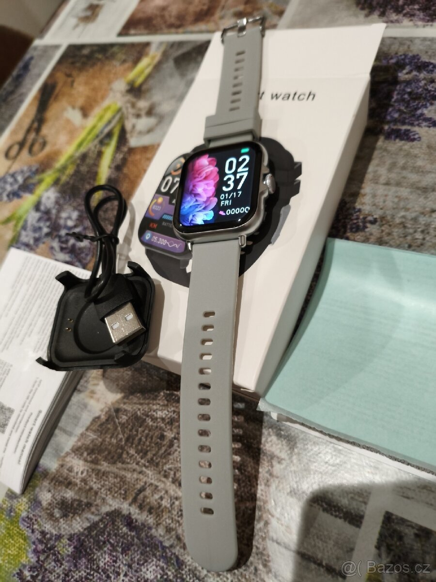 nové moderní chytré hodinky