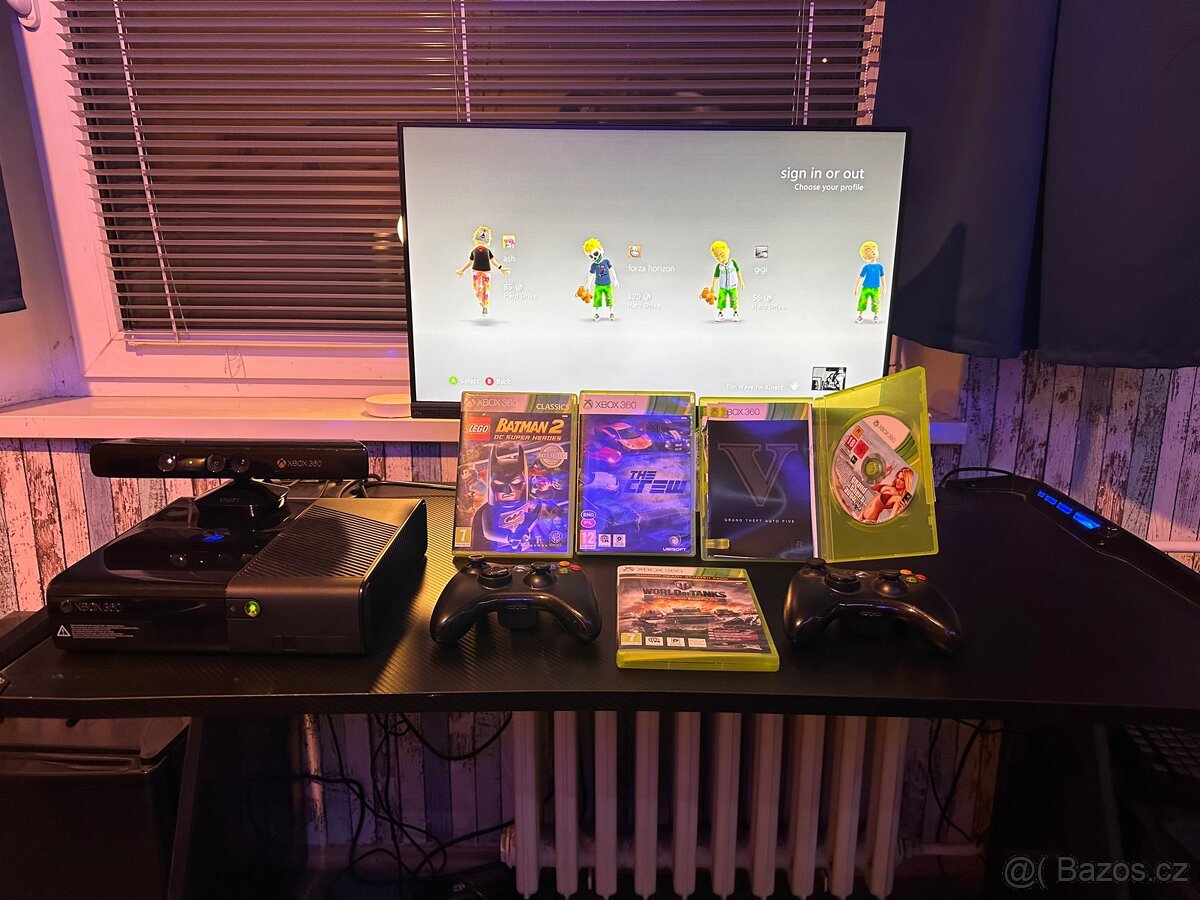 Xbox 360 E 500GB + Kinect + 2x ovladač + 4 hry