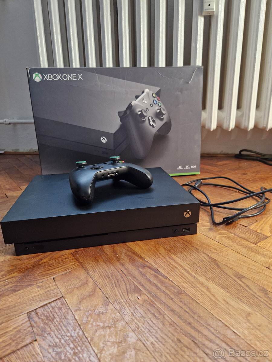 XBOX ONE X 1TB + ovladač, výborný stav