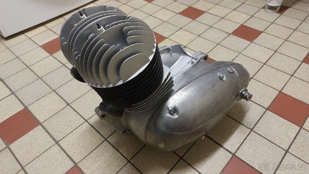 Jawa 350 kývačka motor 1959
