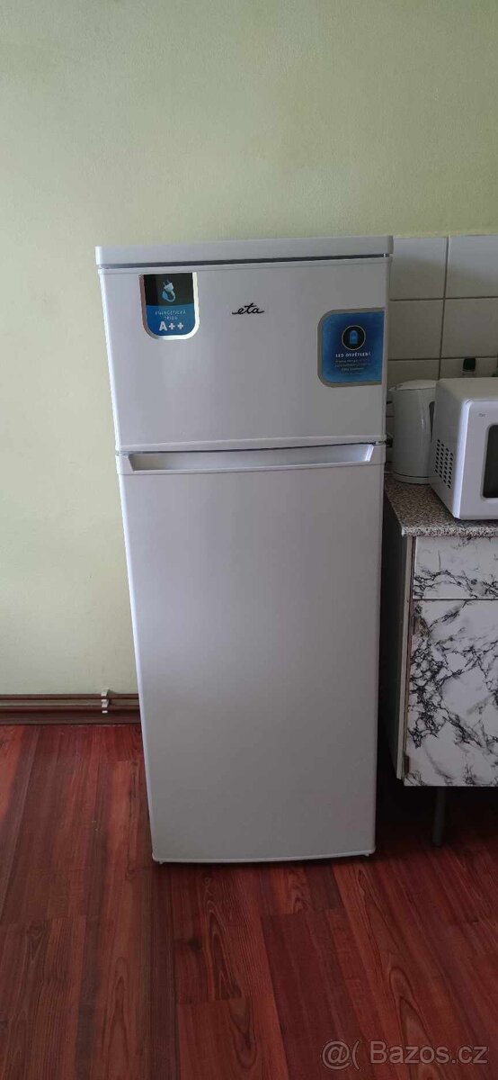 Prodám lednici s mrazákem