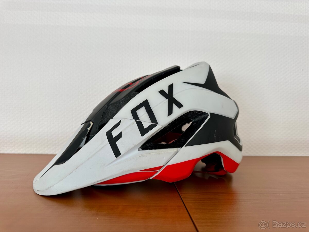 Cyklické helmy FOX