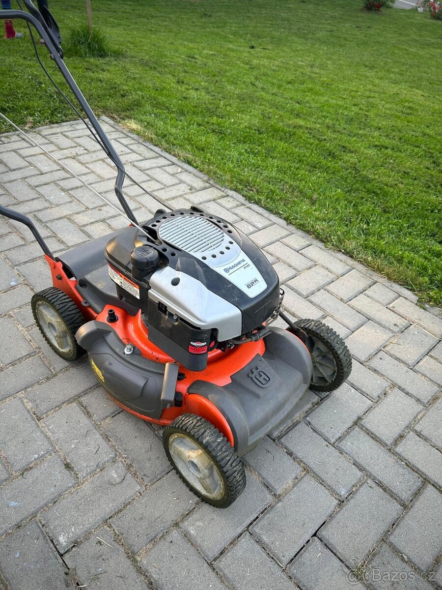 Husqvarna R 145, sekačka
