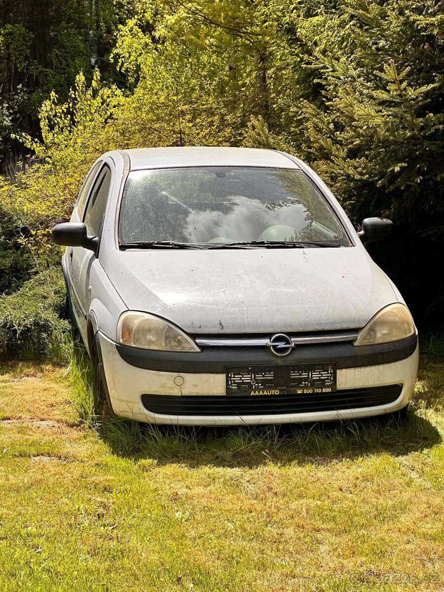 Opel corsa auto má TP