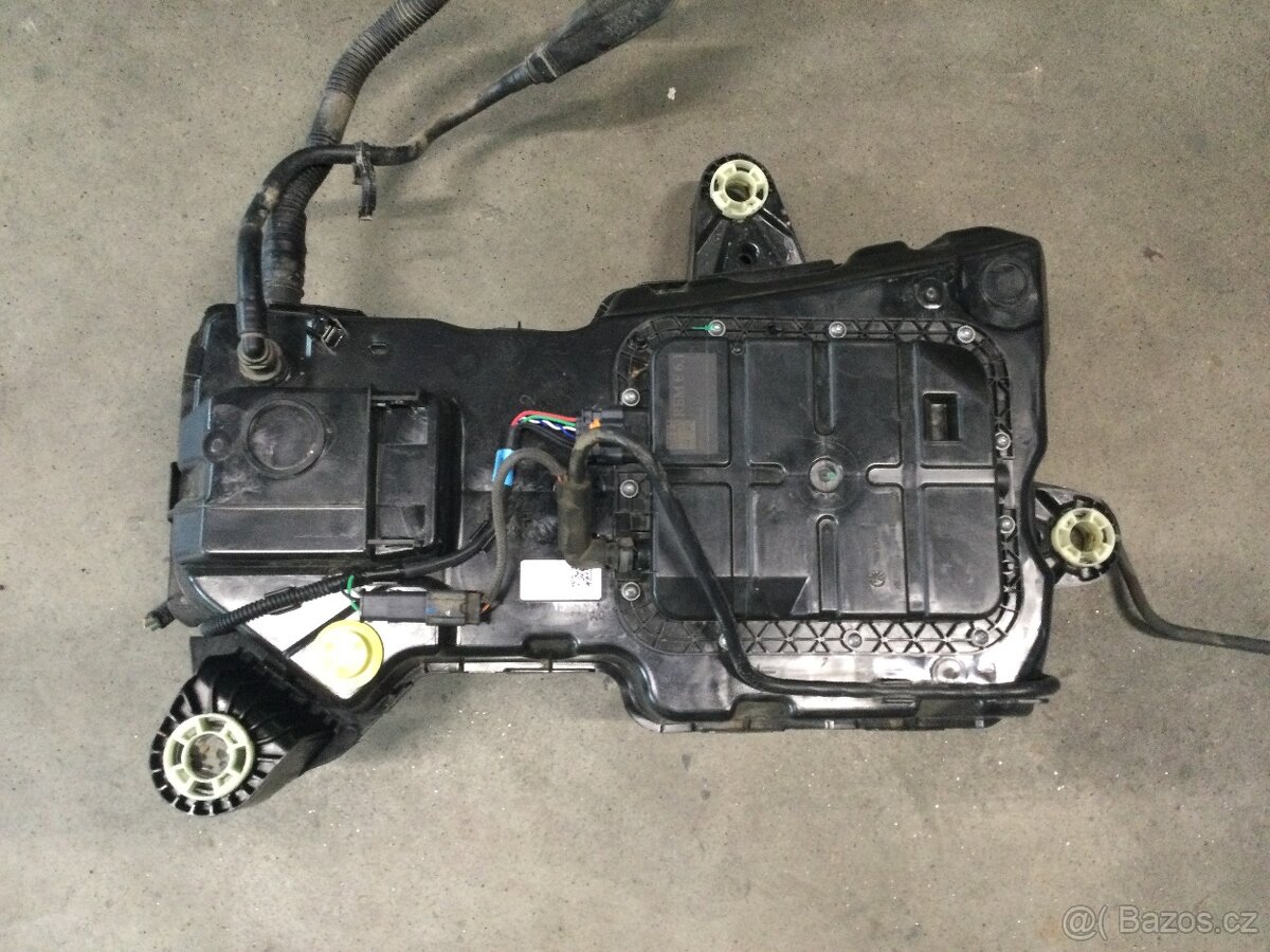 Citroen Berlingo 1,6 Hdi 73KW - nádrž Adblue.