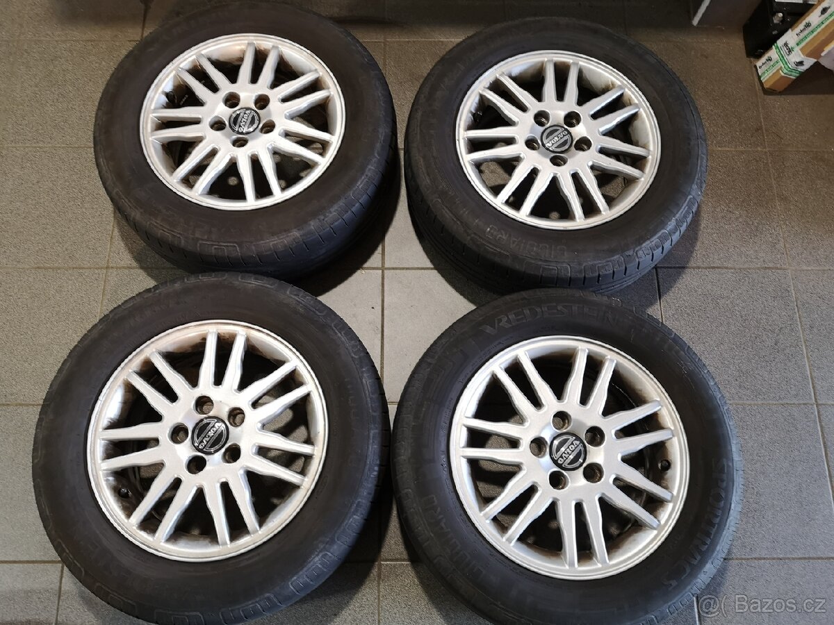 Volvo, Ford alu 15 + letní 195/65/15.