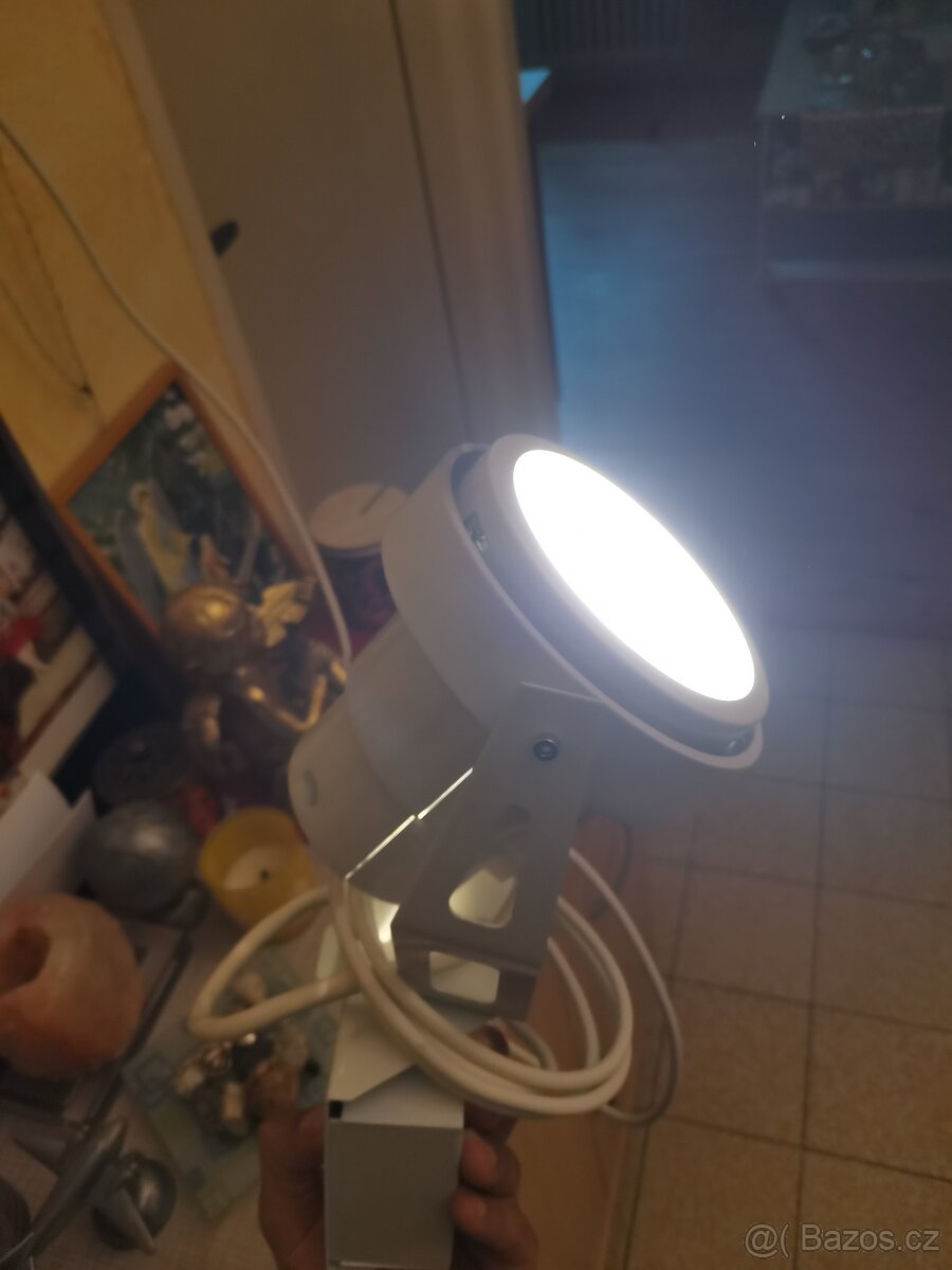 Prodám Halogenové Světla (silné osvětlení)
