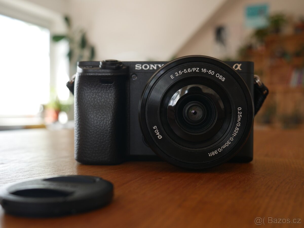 Sony Alpha A6400 + objektiv 16-50mm