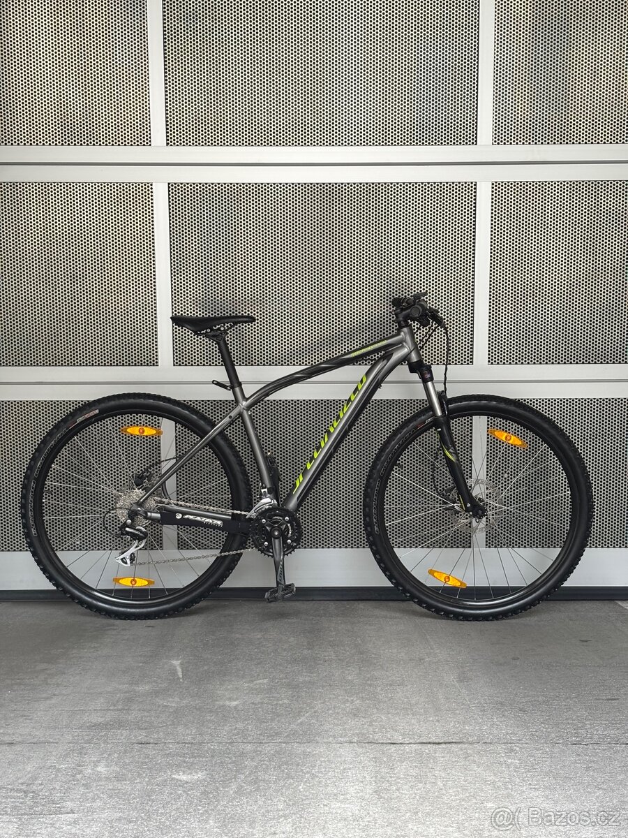 Horské kolo Specialized Rockhopper
