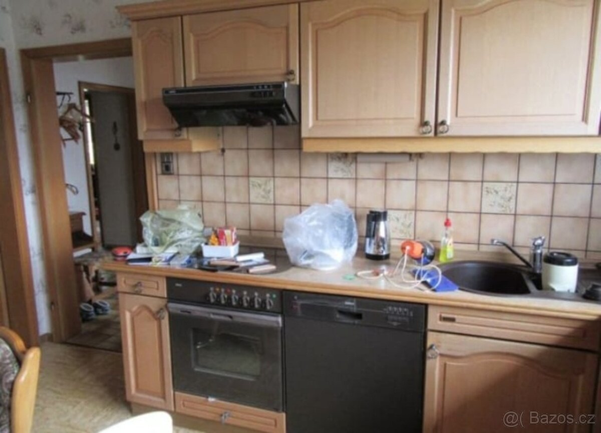 Rustikální linka světlý dub se spotřebiči, 5033