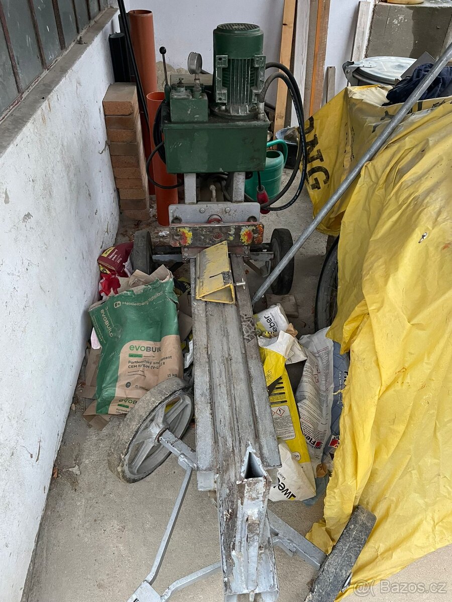 Štípačka na dřevo-prototyp