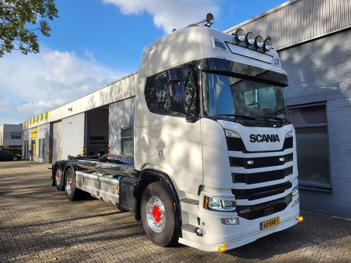 Scania R460 6x2 / Nosič kontejnerů Hiab / 242tkm