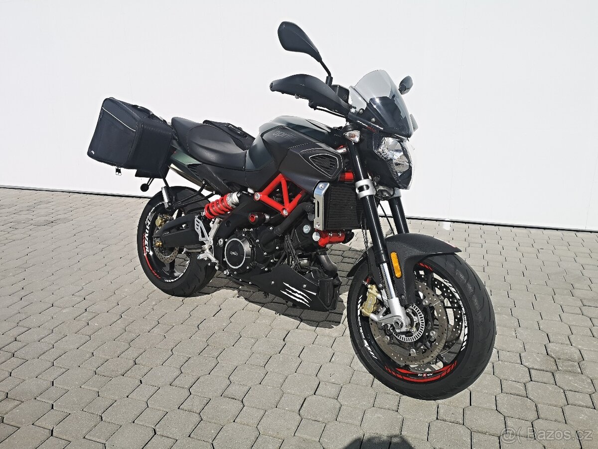 Aprilia Shiver 900 r.v.2019, nové v ČR, najeto jen 13.885 km