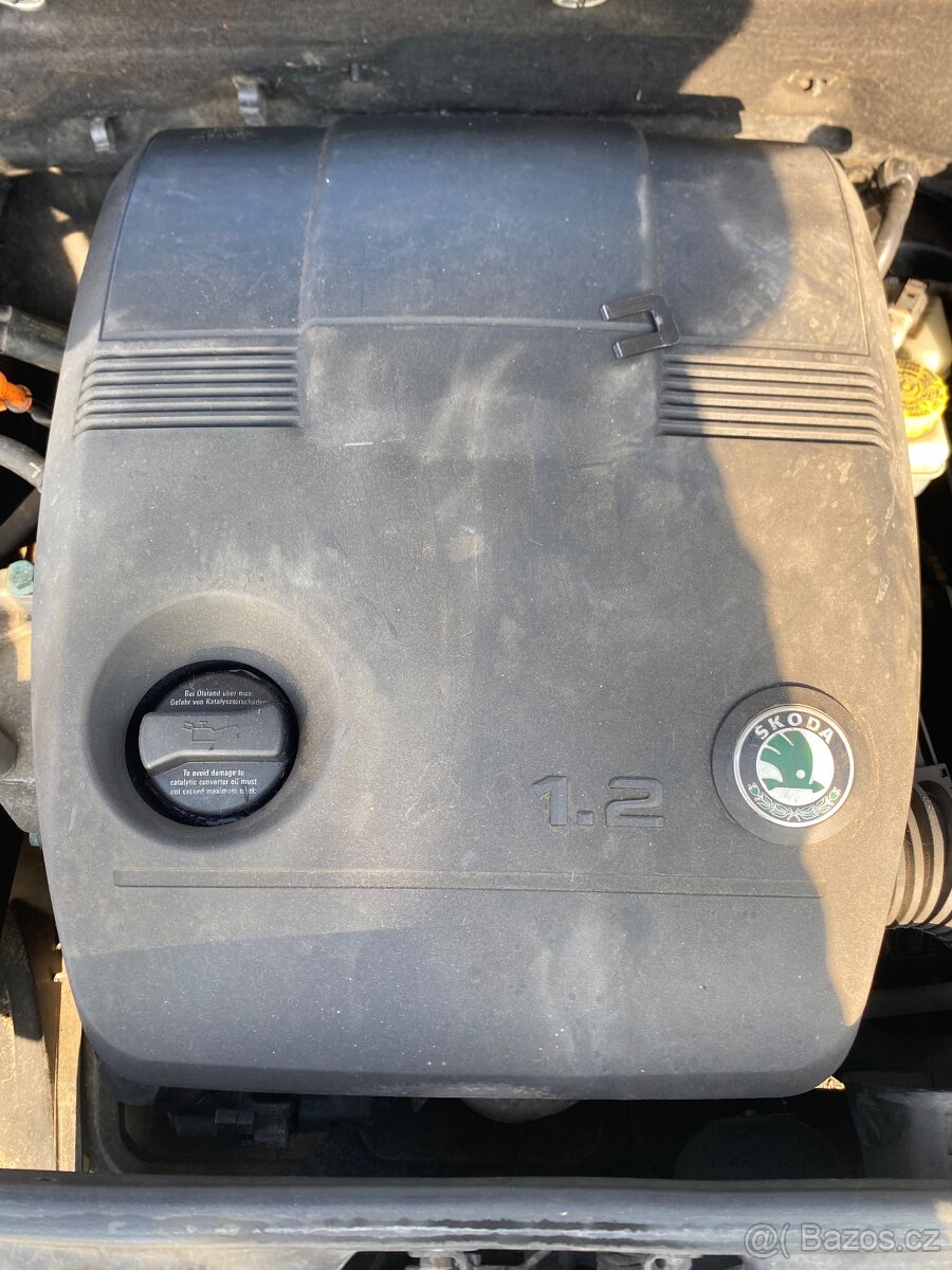 Škoda Fabia 1 1.2 kryt motoru + filtr box