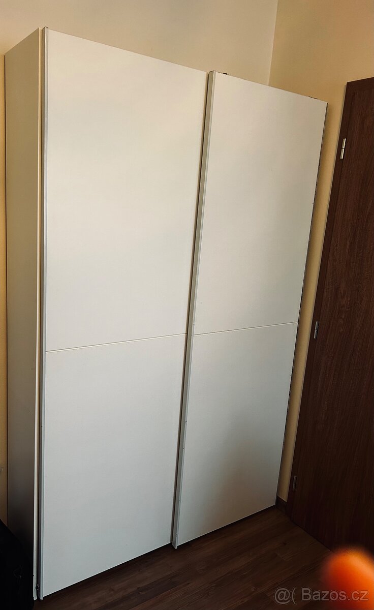 Šatní skříň
