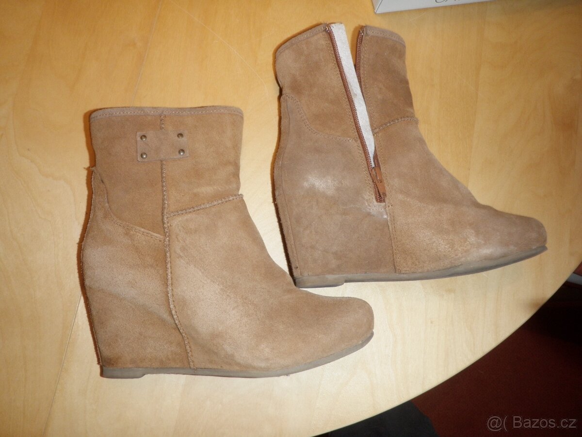 dámské semišové kotníkové kozačky - vel. 38