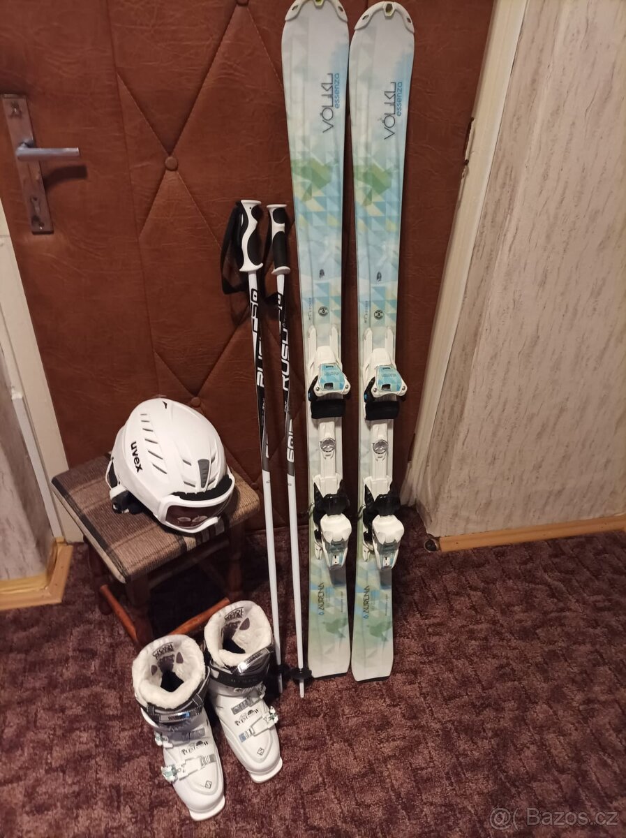 DÁMSKÉ CARVINGOVÉ LYŽE VÖLKL - Délka 160 cm - MÁLO POUŽÍVANÉ