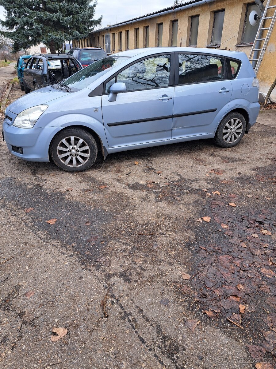 ND z Toyota Corolla Verso 1.8 16V 95kW r.v. 2006