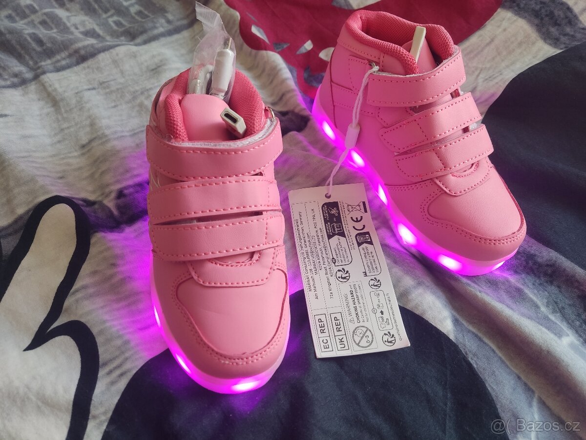 Dětské svítící boty