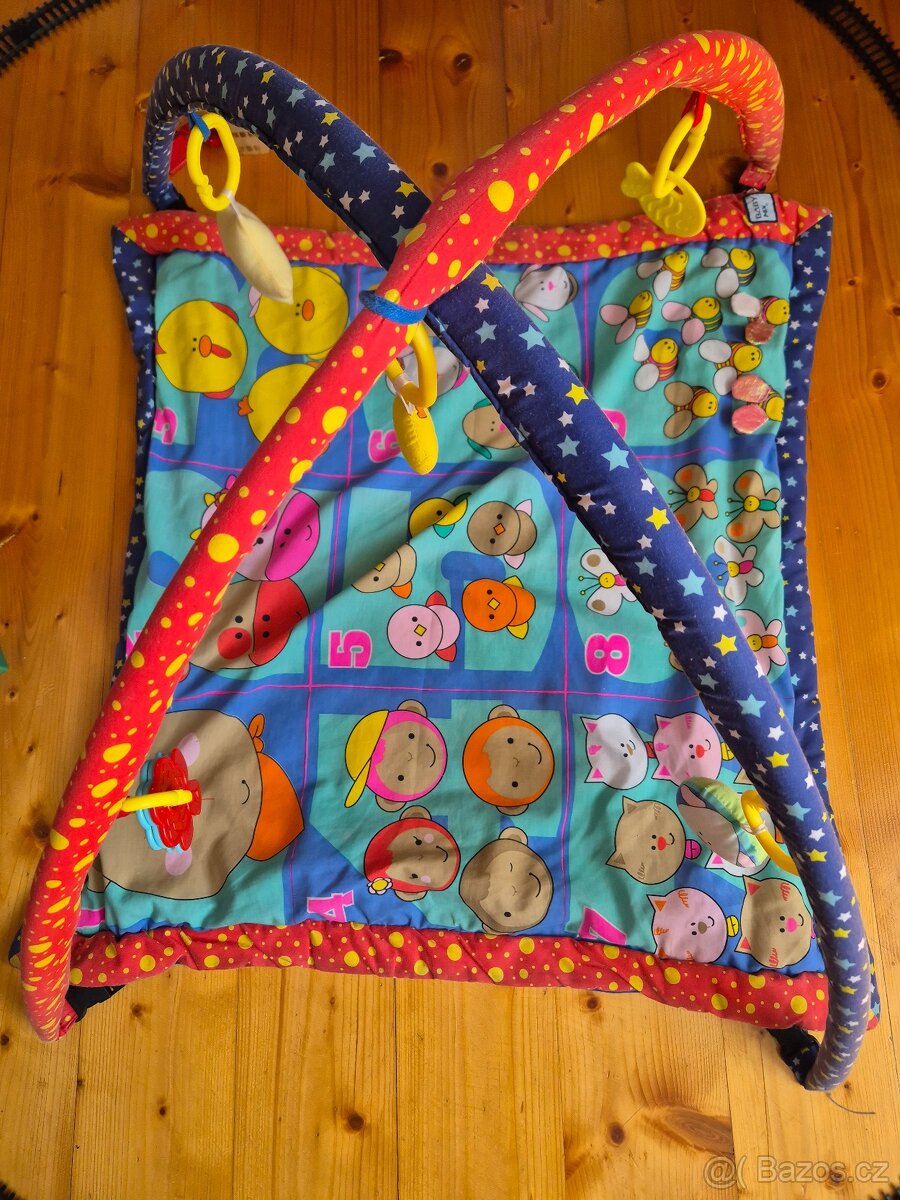 Hraci decka s hrazdickou