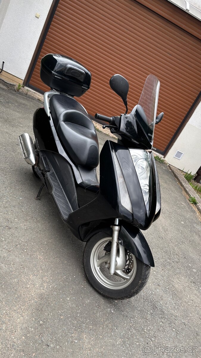Honda Pantheon 125 FES PGM-FI
