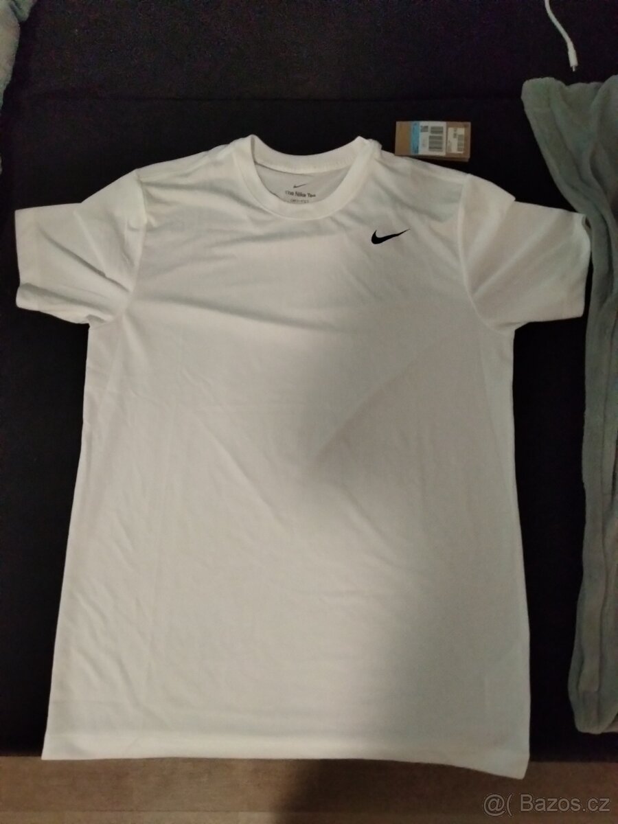Nike Tee (M)