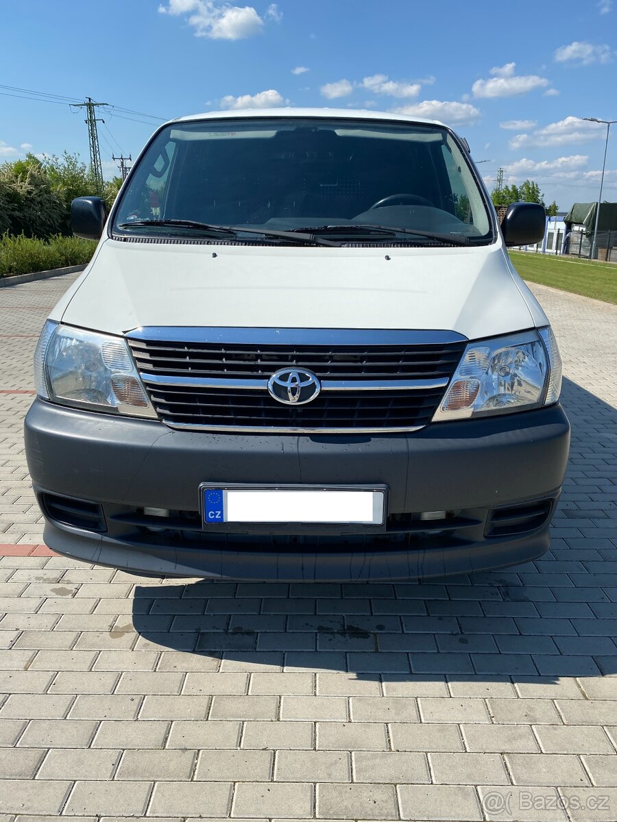 Toyota HiAce 2,5 TD D4D, r.v. 2012, koupeno v ČR, 1. majitel