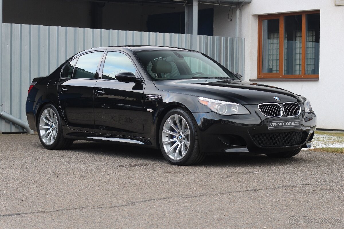 BMW E60 M5 5.0 V10