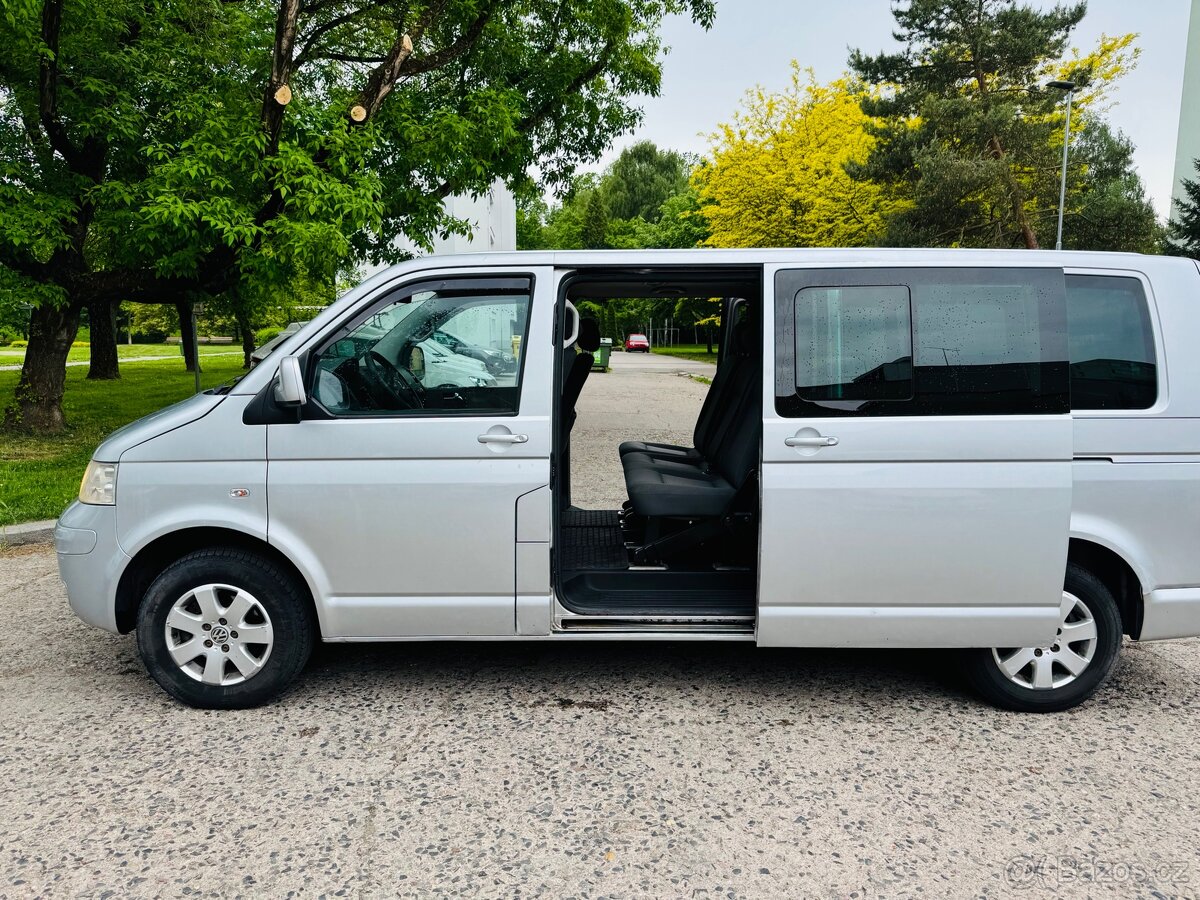 Volkswagen T5-Transportér Caravelle-Long-9 mís