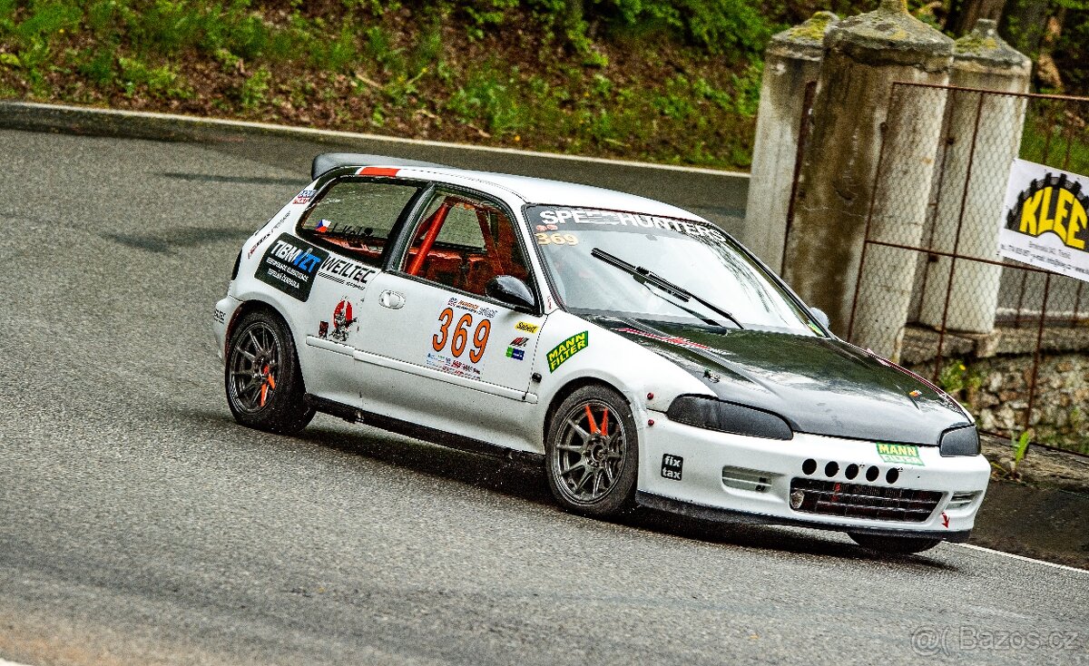 Honda civic 5g zavodní kastle