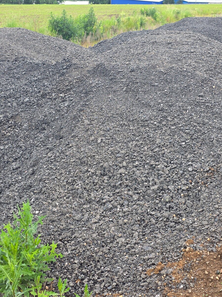 Asfaltový recyklát, škrábaná