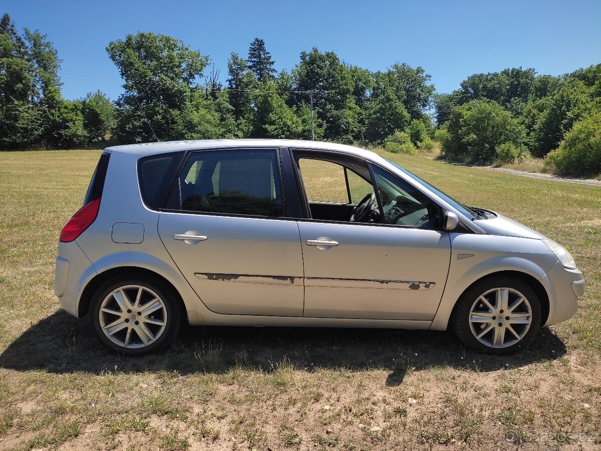 Renault Megane Scénic 1,9 dCi 96kw rok 2006 nová STK